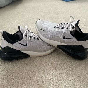 Nike Air Max 270